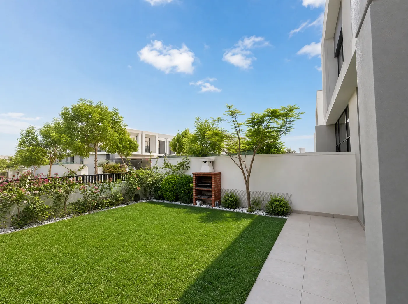 The lived-in townhouse: Photo 01, delivered by Ryselist