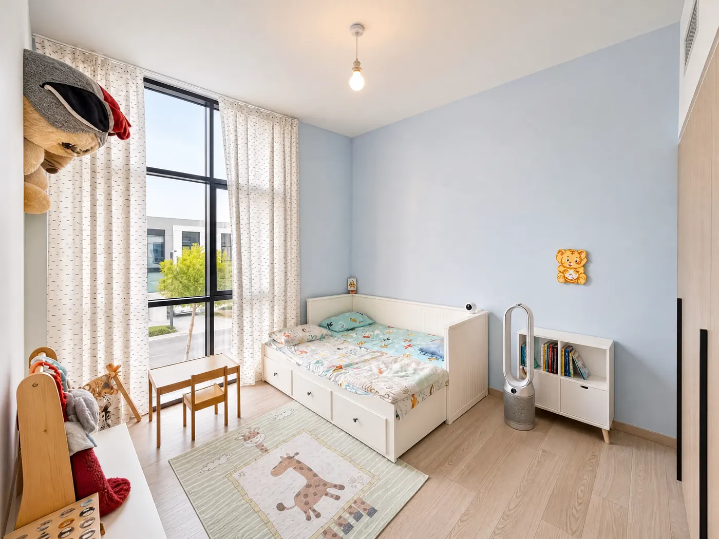The lived-in townhouse: Photo 16, delivered by Ryselist