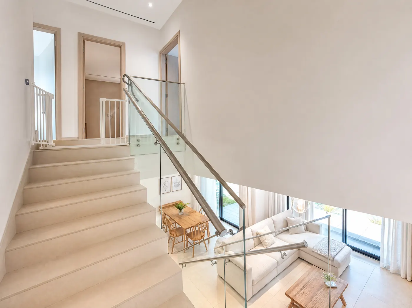 The lived-in townhouse: Photo 19, delivered by Ryselist