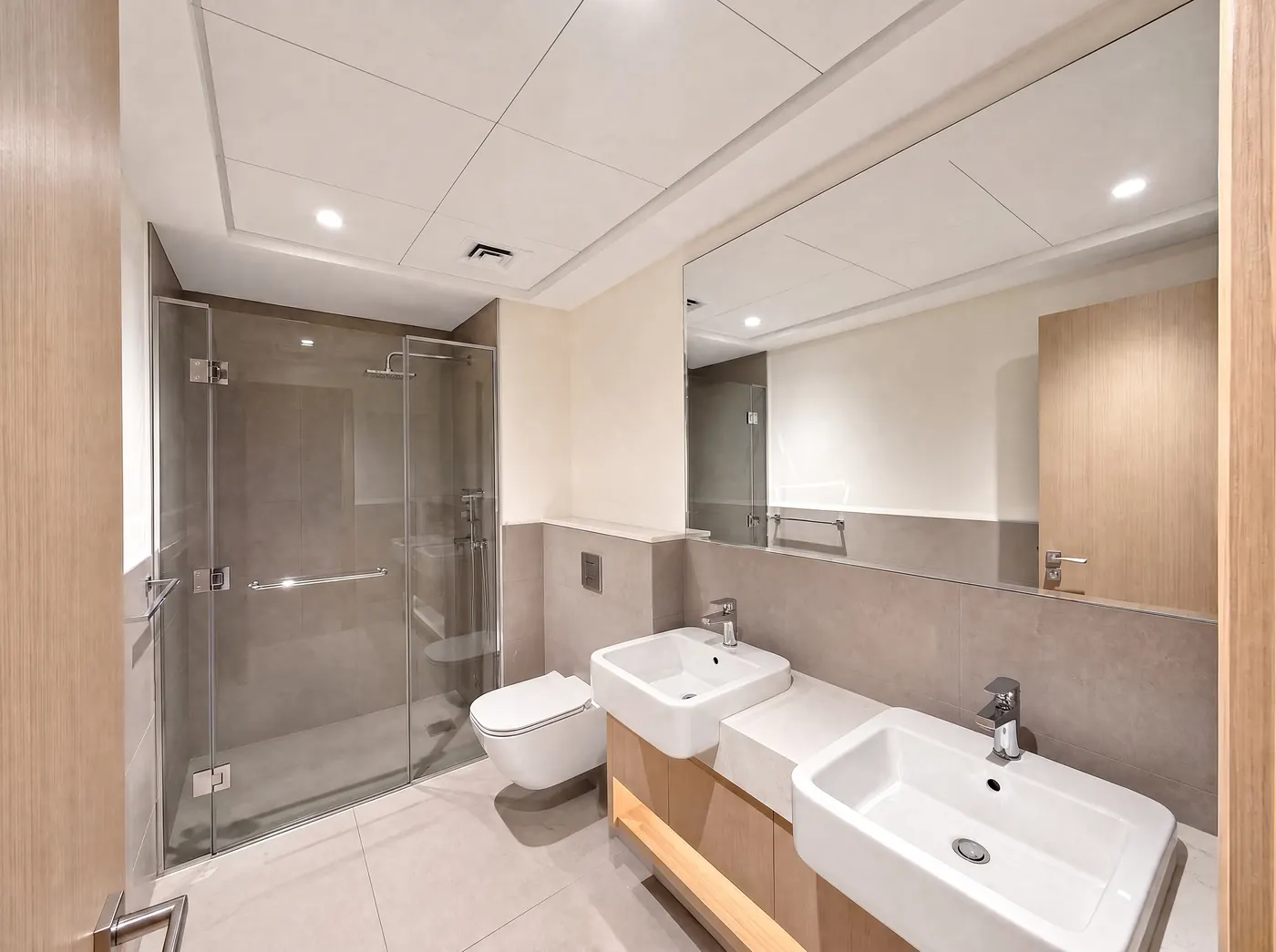 The lived-in townhouse: Photo 23, delivered by Ryselist