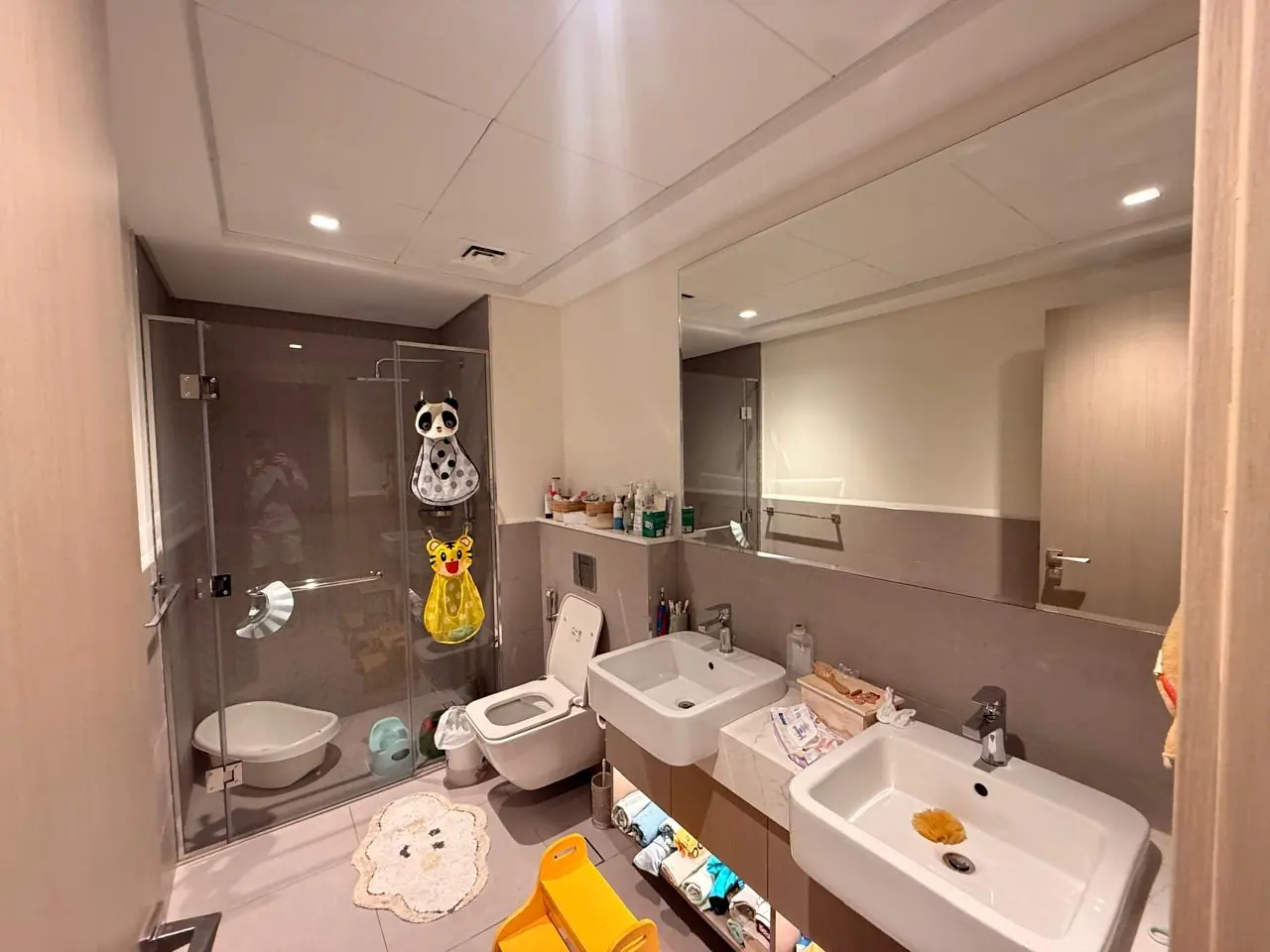 The lived-in townhouse: Photo 23, shot on the agent's phone