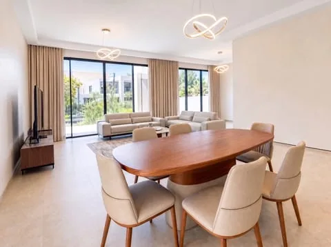 Apartment, 5 bed, delivered listing photo 2