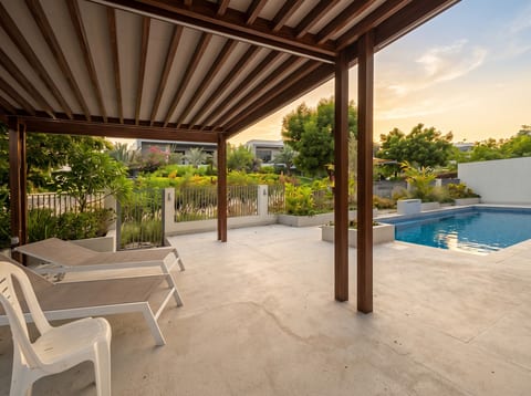 5-Bed Villa, delivered listing photo 3