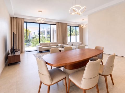 5-Bed Apartment, delivered listing photo 2