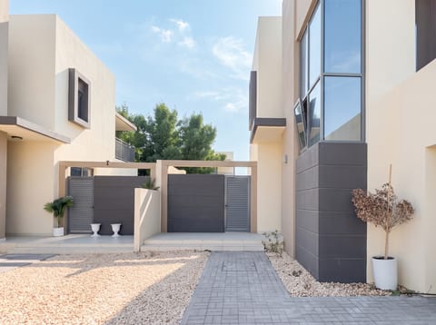 4-Bed Apartment, delivered listing photo 2