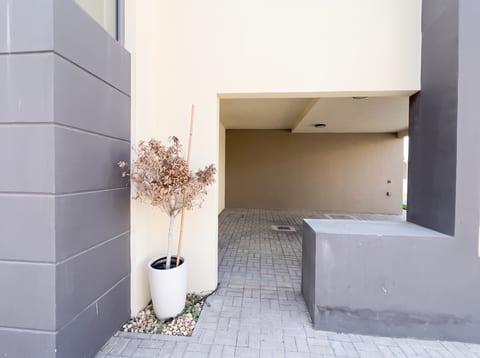 4-Bed Apartment, delivered listing photo 3