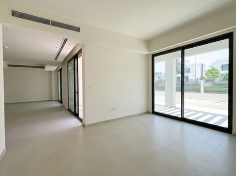 5-Bed Apartment, delivered listing photo 2