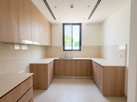 5-Bed Apartment, delivered listing photo 4