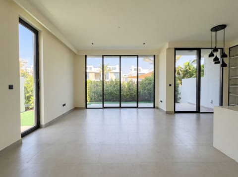 2-Bed Apartment, delivered listing photo 2