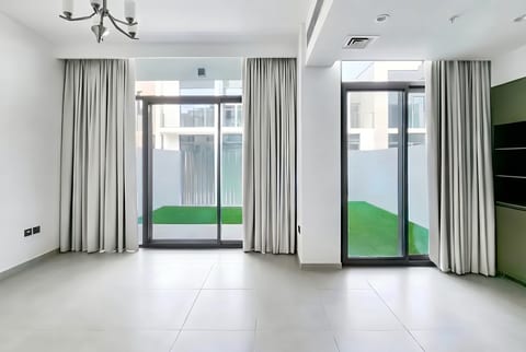 3-Bed Townhouse, delivered listing photo 3