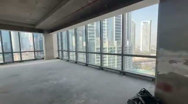 The office under construction, the agent’s own frame 2